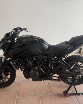 YAMAHA MT-07