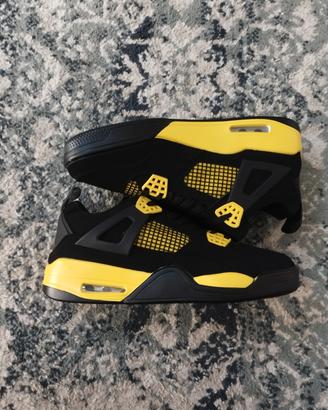 Jordan 4 thunder 