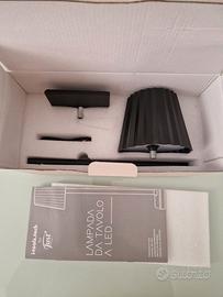 Lampada da tavolo a led