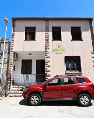 Casa indipendente distante pochi km dal mare