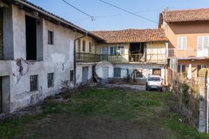 CASA SEMINDIPENDENTE A NARZOLE