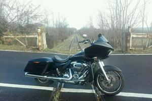 HARLEY DAVIDSON ROAD GLIDE