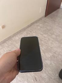 iPhone 11 128 GB + cover + cavo dell’iphone