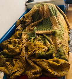Coperta di  lana vergine, una piazza. Fatta a mano