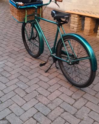 Bicicletta da panettiere con cestino