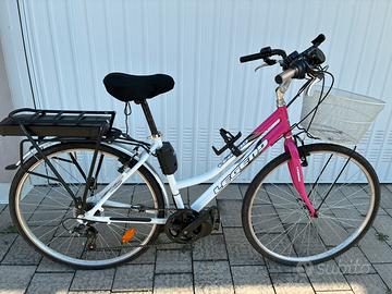 E-Bike Bici da donna Elettrica Bafang 700 mAh