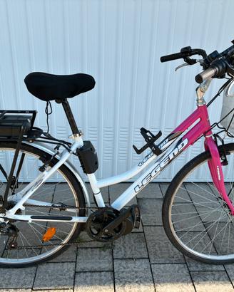 E-Bike Bici da donna Elettrica Bafang 700 mAh
