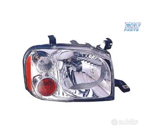 FANALE DESTRO PER NISSAN NAVARA PICK-UP 720 D22 02