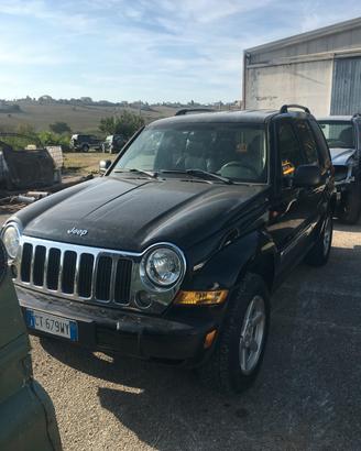 Disponibili ricambi Jeep Cherokee Kj.