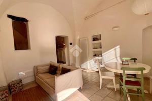 VILLA A SCHIERA A FINALE LIGURE