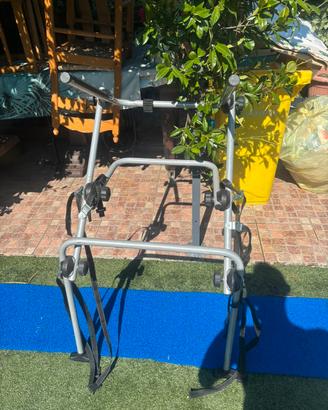 Porta biciclette per auto