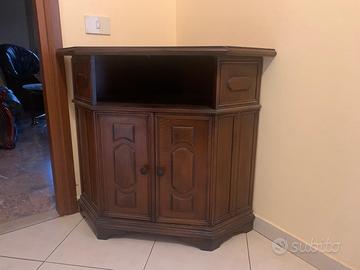 Angoliera da ingresso