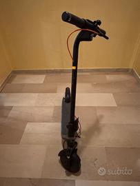 Monopattino elettrico ninebot e2 plus