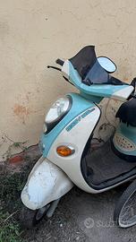 Scooter Linhai Eggy 125cc - SOLO X PEZZI RICAMBIO