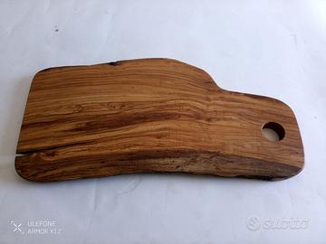 Tagliere in legno massello di ulivo