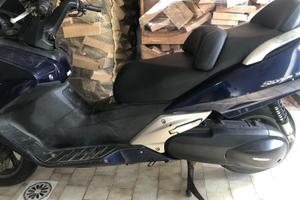 SCOOTER HONDA SILVER GOLD 650