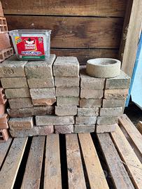 Blocchi di cemento e mattoni