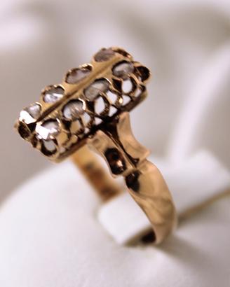 Antico anello in oro 18K e diamanti " Art Decò "