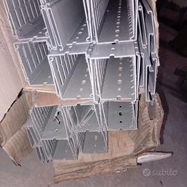 Canalina elettrica passacavi aperta nuova