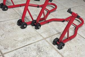 Cavalletti alzamoto rossi