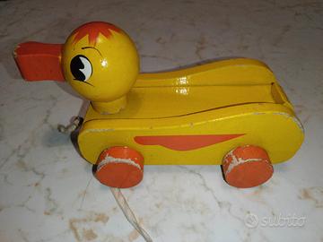 Giocattolo di legno vintage secolo scorso