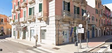 VA287 Locale commerciale a P.zza Roma