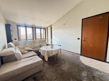 2 LOCALI A GORLAGO