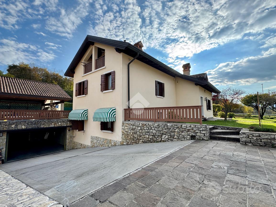 Casa – Feltre, Case Rosse - Altro
