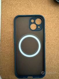 2 custodie per iphone 15