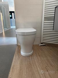 Sanitari in ceramica colore bianco