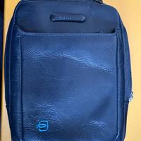 Borsello da uomo in pelle blu Piquadro