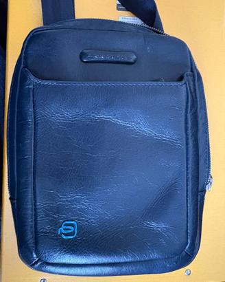 Borsello da uomo in pelle blu Piquadro