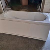 vasca da bagno in resina acrilica con pannelli in 