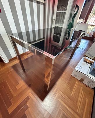 Tavolo in vetro temperato nero allungabile