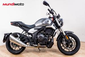 VOGE 500 AC - 2023