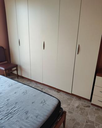 camera completa  senza materasso  200 euro