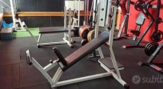 Panca inclinata Technogym