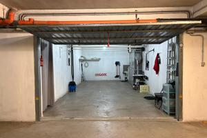 Ampio Garage/Box di 39mq su Quattromiglia