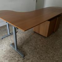 Scrivania angolare IKEA da ufficio