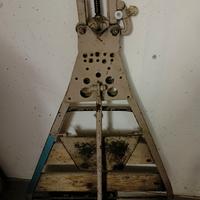 Cavalletto con morsa per idraulico