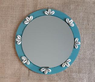 Specchio da parete decorato a mano, con conchiglie