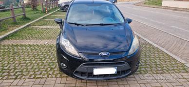 Ford fiesta 1.2 benzina neopatentati 5 porte 
Anno