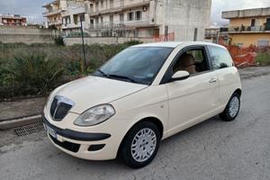 Lancia Ypsilon 1.2 Argento anno 2005