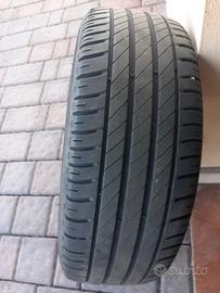 cerchi in lega piu pneumatici