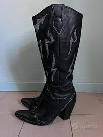 Stivali neri in pelle