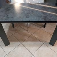 Tavolo allungabile  grigio 130cm effetto marmo