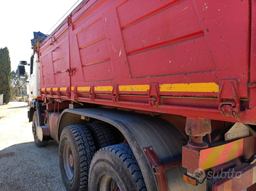 Autocarro Renault 357