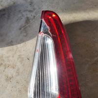 fanale  posteriore sx  lancia musa led