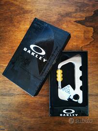 Moschettone OAKLEY Carabiner Metalworks