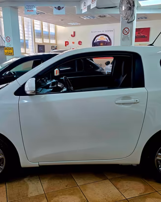 Toyota iQ 1.0 Lounge